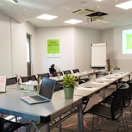 Ibis Styles Romans-valence Gare Tgv Alixan