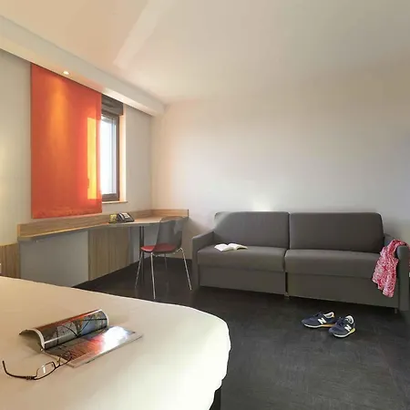 Ibis Styles Romans-valence Gare Tgv 3*