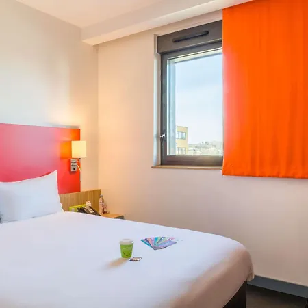 Ibis Styles Romans-valence Gare Tgv Аликсан