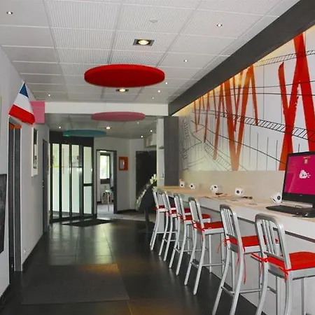 Ibis Styles Romans-valence Gare Tgv Отель