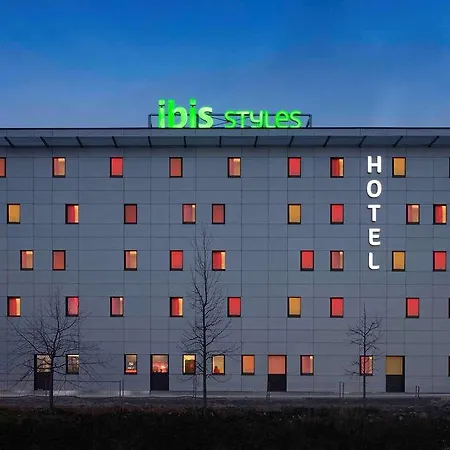 Ibis Styles Romans-valence Gare Tgv Отель