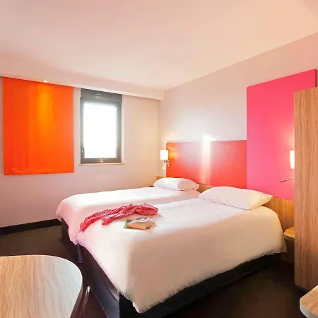 Hotel Ibis Styles Romans-valence Gare Tgv 3*