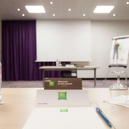 Ibis Styles Romans-valence Gare Tgv Alixan