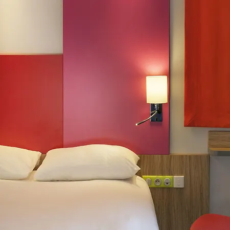 Ibis Styles Romans-valence Gare Tgv 호텔