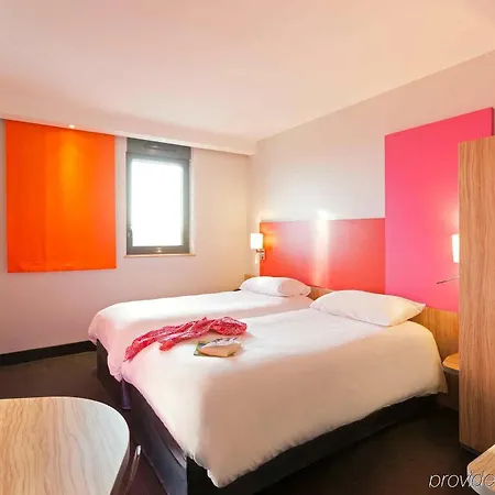 Ibis Styles Romans-valence Gare Tgv 3*
