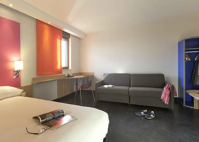 Ibis Styles Romans-valence Gare Tgv 3*